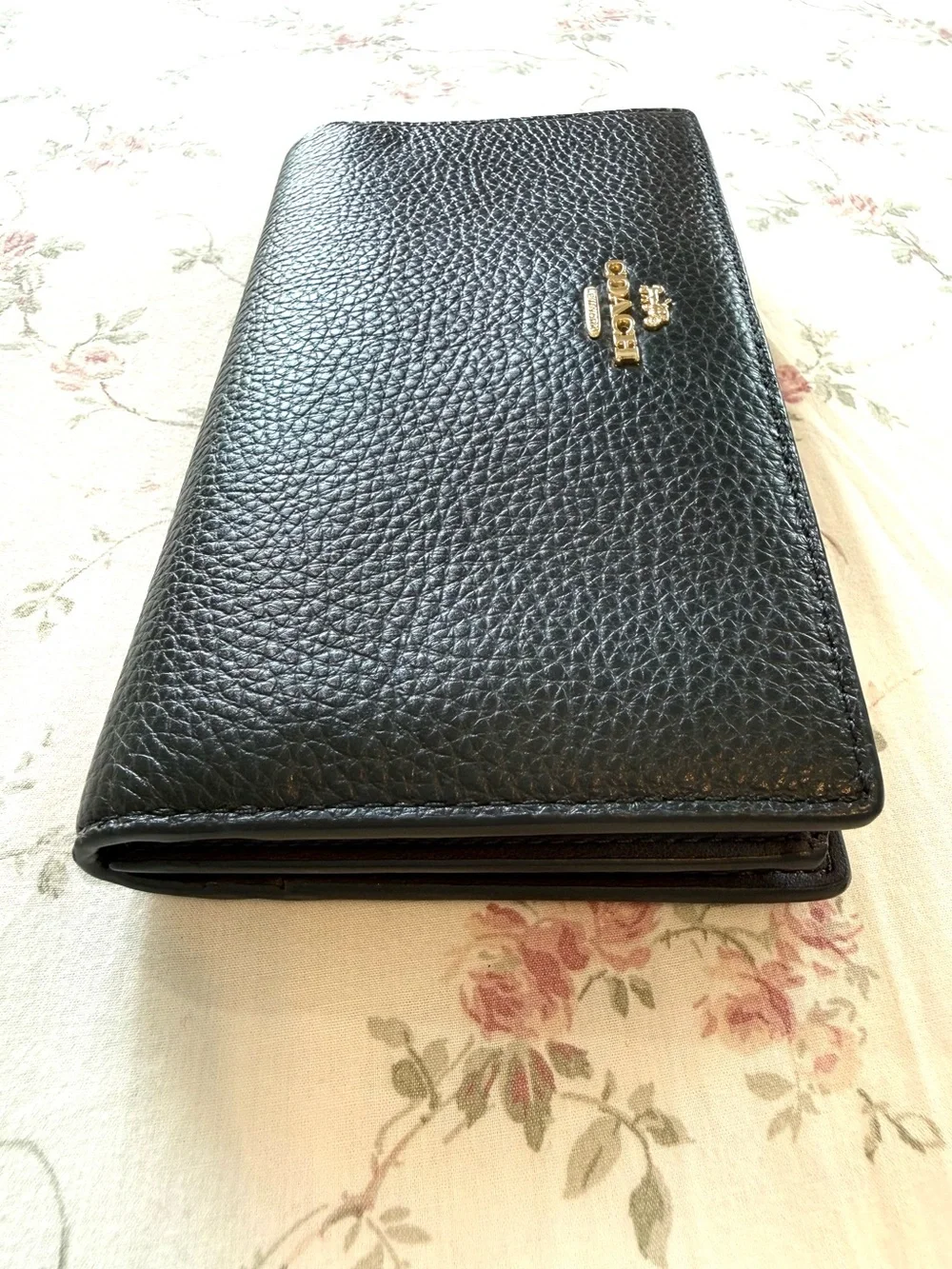 NWOT Coach Black Pebbled Leather Slim Zip Logo Gold Hardware Wallet